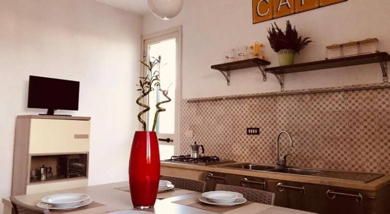 Holiday apartment with patio & garden — photo 3