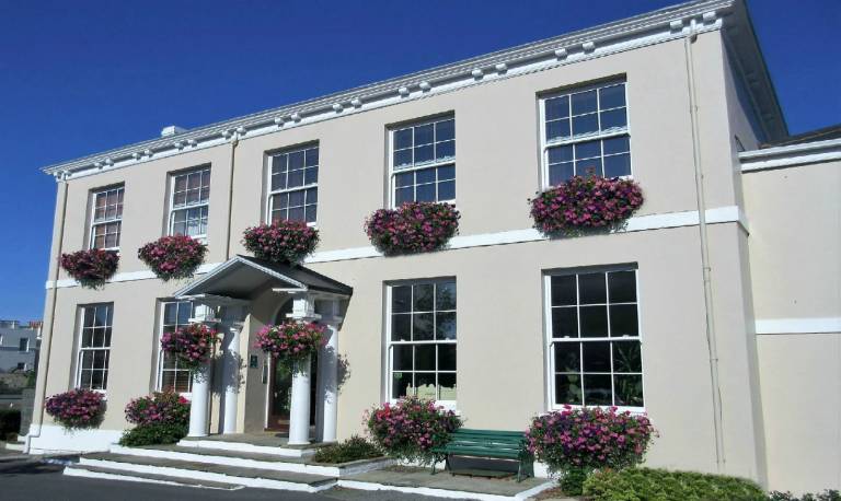 Apartment Guernsey