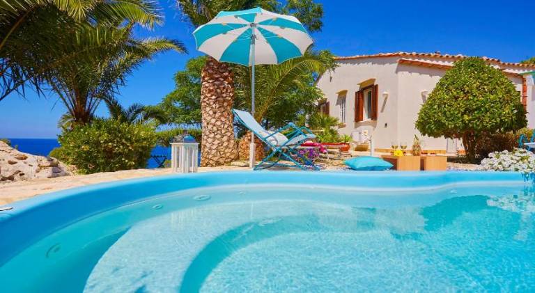 Wonderful villa with pool | Next to the beach | Pets allowed in Castellammare del Golfo
