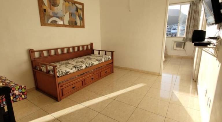 Holiday apartment with 1 room for 5 persons in Leme