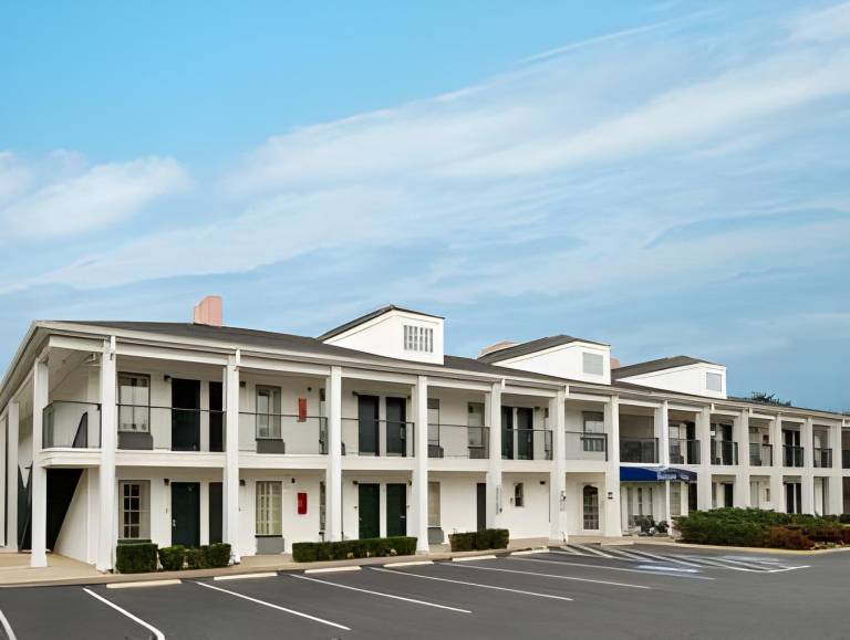 Baymont by Wyndham Hickory in Hickory, NC