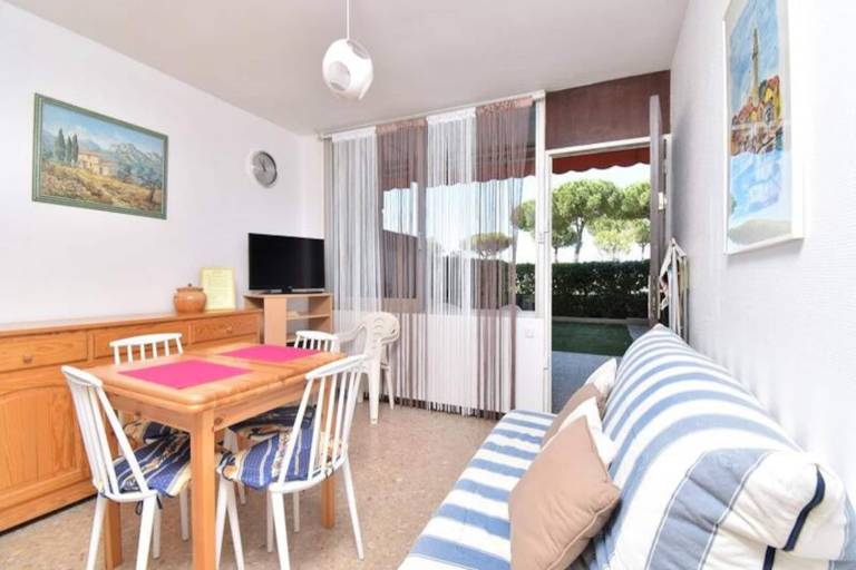 Rental apartment with 1 room for 4 persons — photo 3