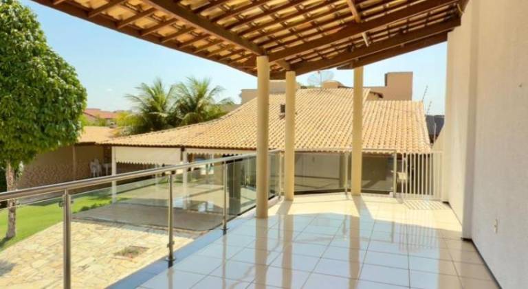 Apartment with pool — photo 4