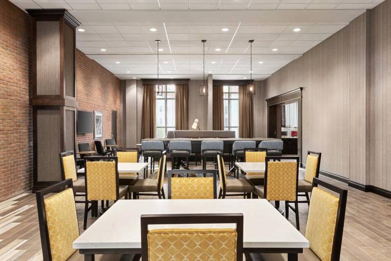 Hampton Inn & Suites Kansas City Downtown Crossroads — photo 4