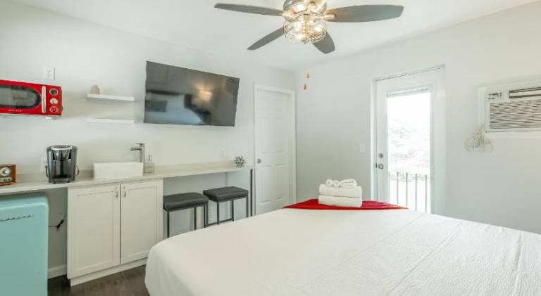 11 The Charlotte Room - A PMI Scenic City Vacation Rental in Chattanooga, TN