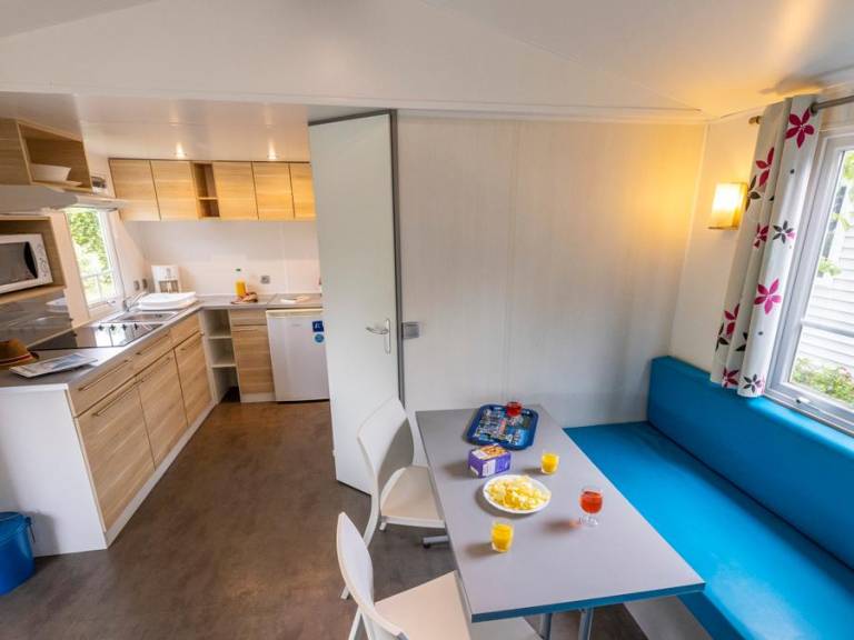 Mobile home with heated pool, barbeque & terrace — photo 5