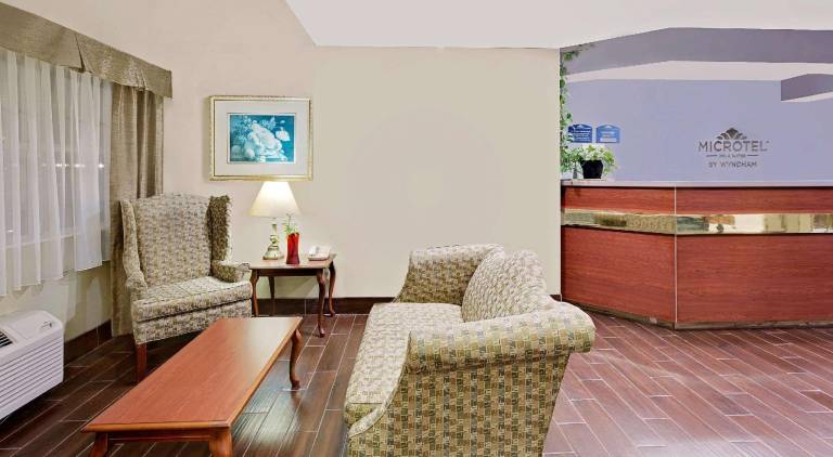 Microtel Inn & Suites by Wyndham Thomasville/High Point/Lexi — photo 2