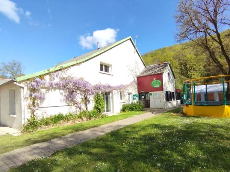 Nice mobile home with terrace & heated pool | Pets allowed — photo 3