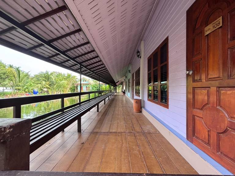 Pleasant holiday apartment with terrace | Pets are welcome — photo 4