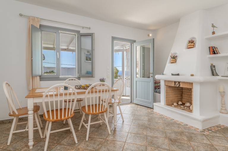 Apartment with terrace, garden & hot tub | Beach view | Perfect for remote work — photo 4