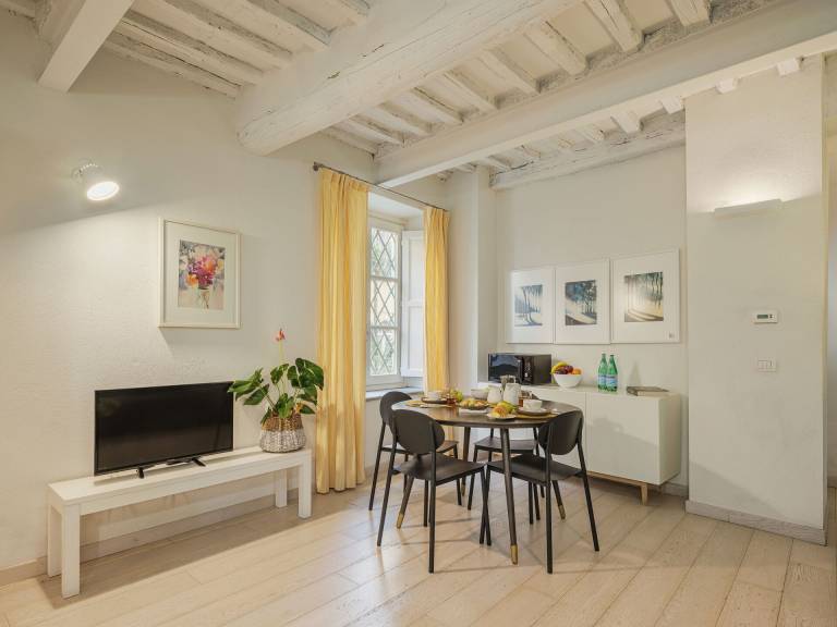 Family-friendly charming apartment | Close to Lucca Cathedral | Panoramic view | Pets allowed — photo 5