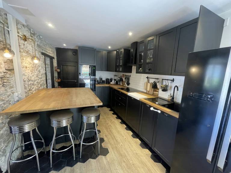 House with barbecue, private pool & yard | Suitable for remote work — photo 4