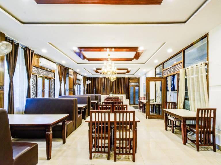 Super Townhouse Red Hills Lakdikapul Formerly Sitara Grand — photo 2