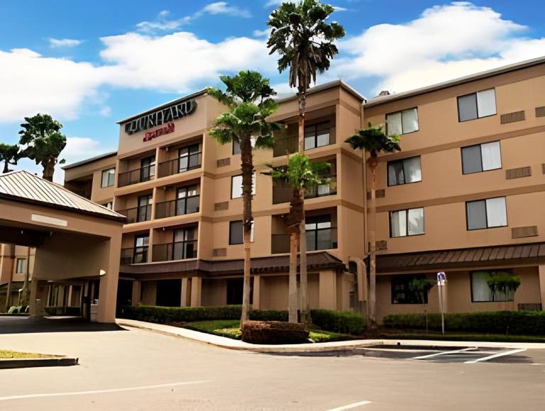 Courtyard by Marriott Orlando East UCF Area