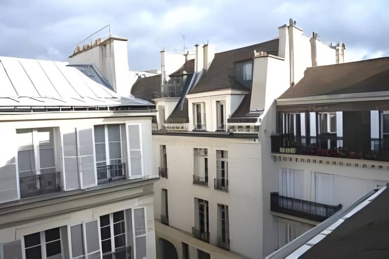Hotel Saint-Louis Marais in Charenton-le-Pont