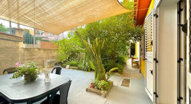 Family-friendly lovely apartment with barbeque, terrace & yard | Pet-friendly — photo 4
