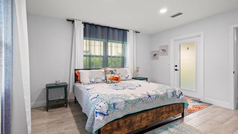 Renovated Beach Villa: 350ft to Ocean, Walk to Inlet & Jetty - 2BR/2BA Near Downtown Fort Pierce — photo 4