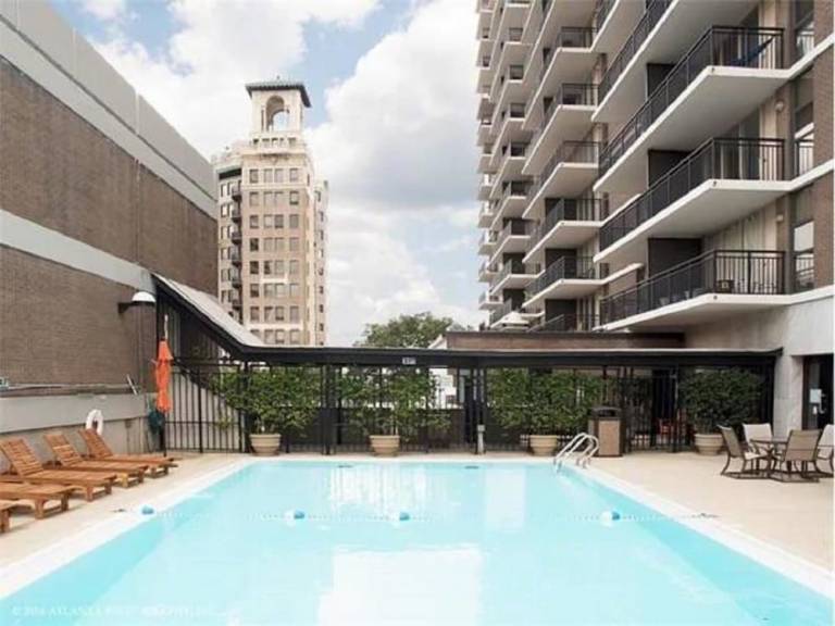 Condo  Midtown