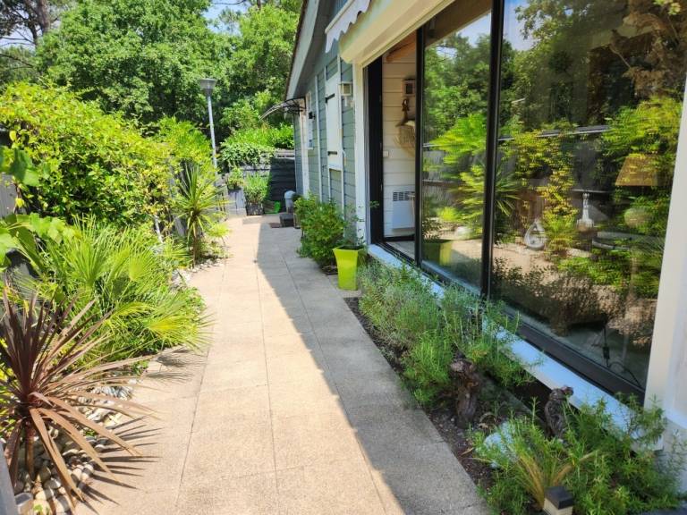 Chalet with pool, garden & BBQ | Nature view — photo 5