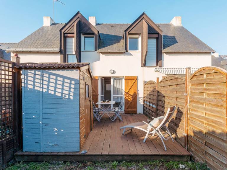 Charming 2BR House in Carnac – Close to Beach, South-Facing Terrace, Parking in Carnac
