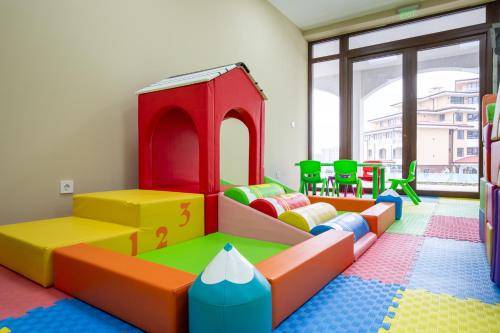 Pleasant serviced apartment with sauna, terrace & pool | Dogs allowed — photo 4