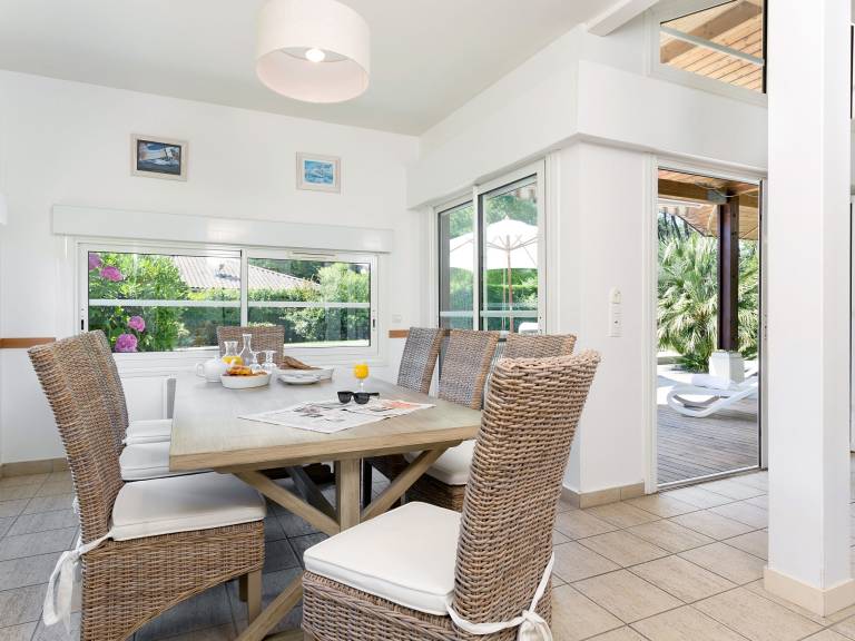 Fully equipped house with garden, private pool & terrace | Pets are welcome — photo 4