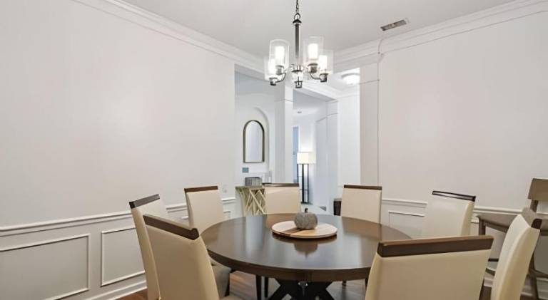 Apartment with pool & jacuzzi — photo 2