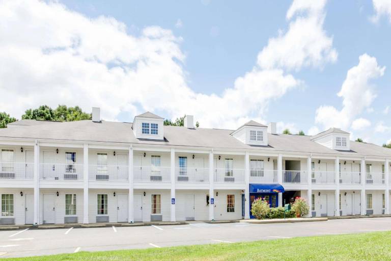 Baymont by Wyndham Ozark in Ozark, AL
