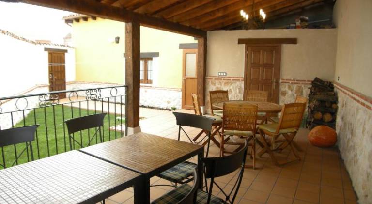 House with barbecue, patio & yard | Pet-friendly — photo 4