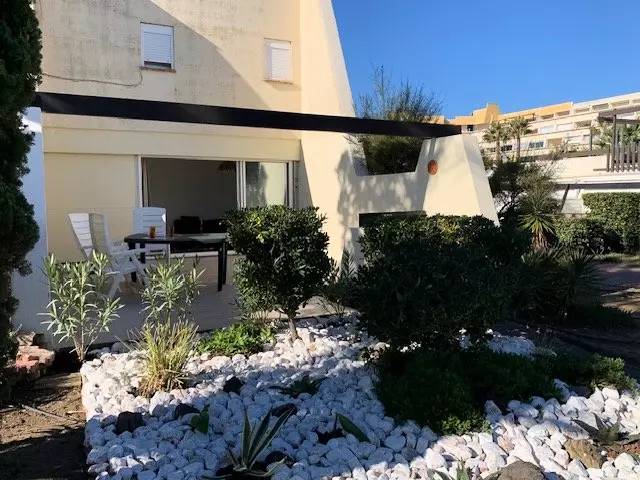 Vacation home with yard & terrace in Agde