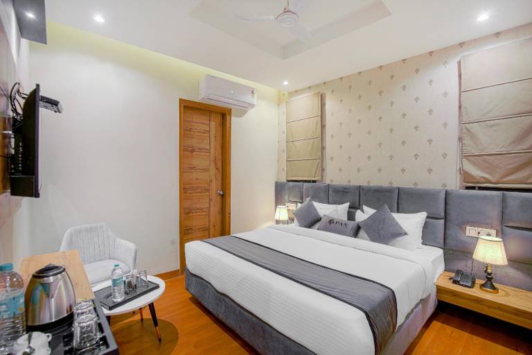Hotel AK Continental Zirakpur