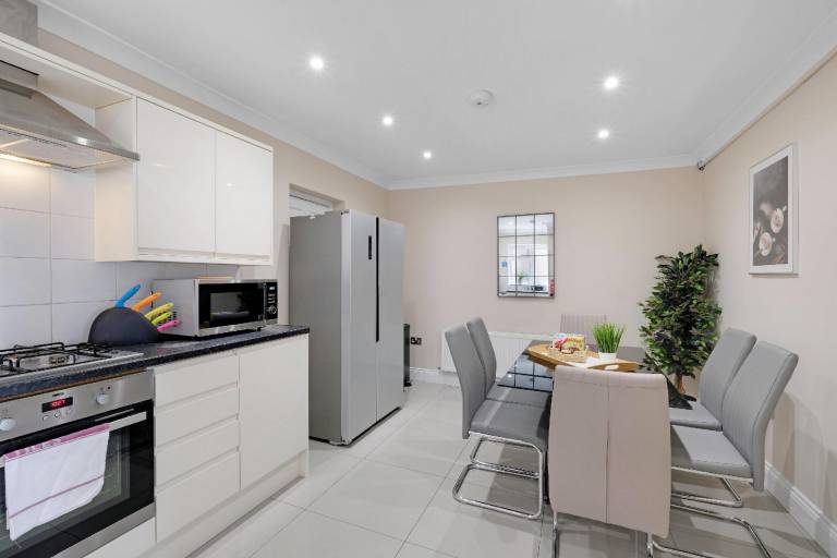 House Staines-upon-Thames