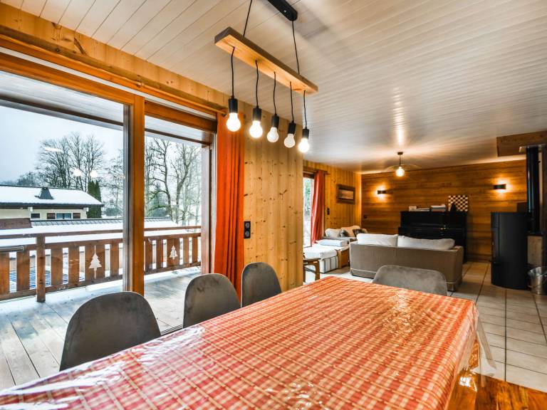 Ample chalet | Pets are welcome — photo 3