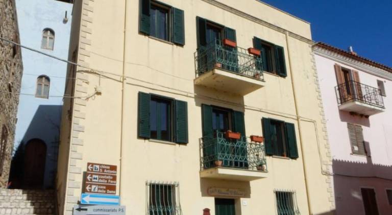 B&B Eleonora D'Arborea, Centro Storico — photo 3