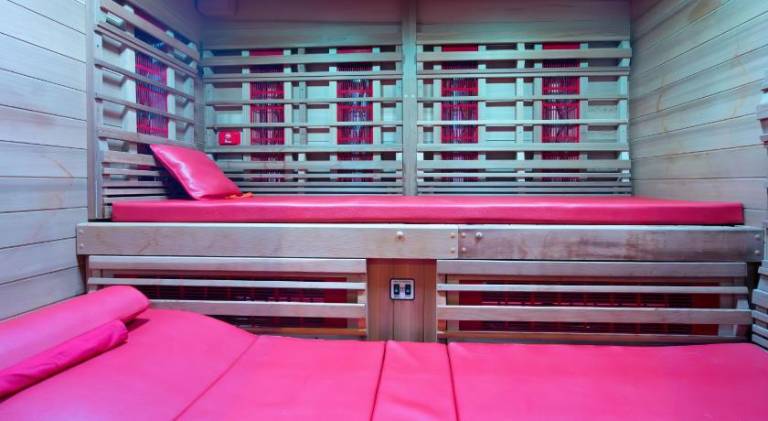 Vacation home with hot tub — photo 5