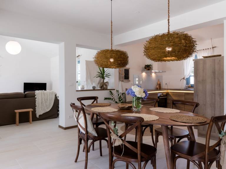 Fully equipped spacious vacation home with garden, barbeque & jacuzzi | Pets allowed — photo 2