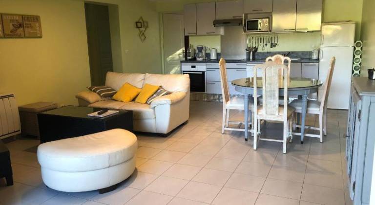 Lovely holiday apartment with barbecue, garden & private pool | Close to the beach | Pets allowed — photo 2