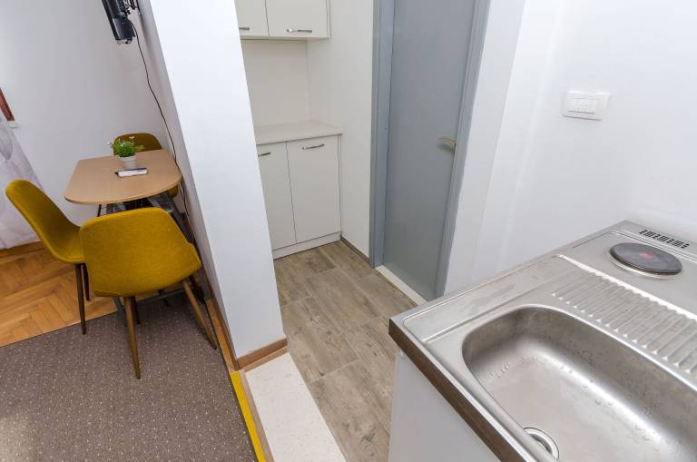 Holiday apartment with patio | Garden view — photo 3