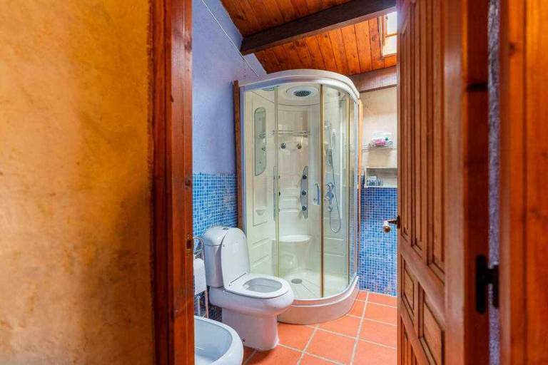 Charming rental apartment with hot tub, yard & pool | Pets allowed — photo 2