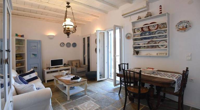 Tinos Traditional Sea Side Villa — photo 2