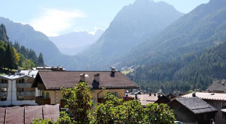 Holiday apartment | Next to the ski | Pets are welcome in Canazei
