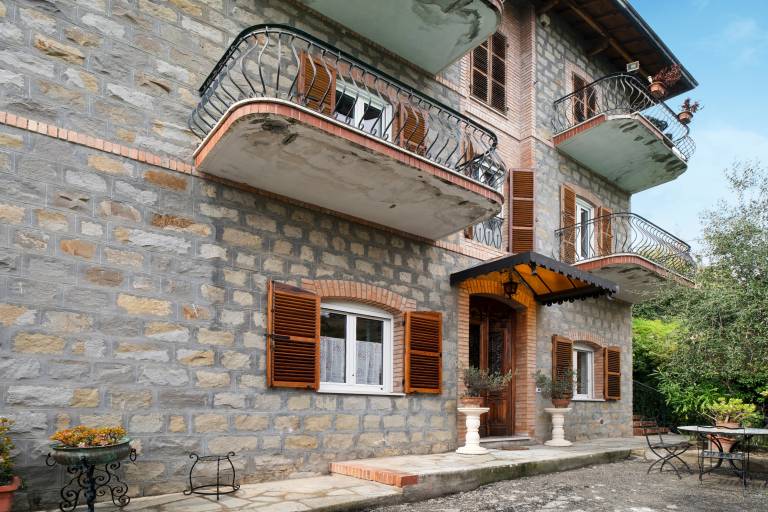 Apartment 'Appartamento In Villa La Baronessa' with Private Garden and Wi-Fi — photo 3