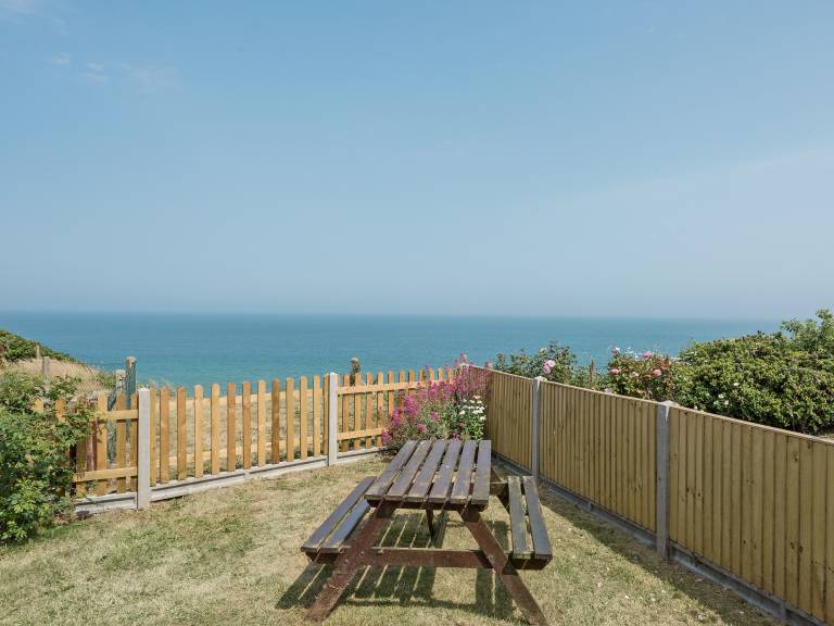 Children-friendly cottage with barbeque & yard | Beach view | Next to the beach | Pets are welcome — photo 2