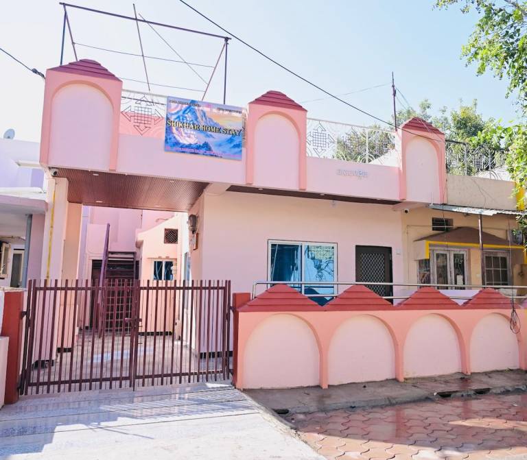 Vacation home with barbeque in Indore