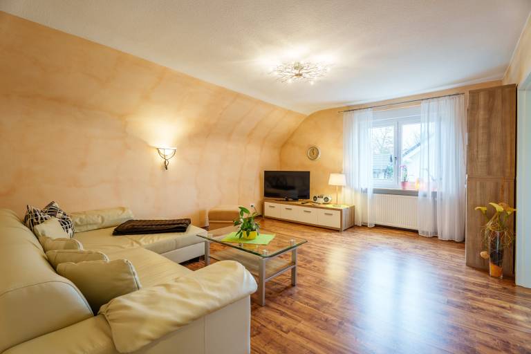 Apartment 'Hornisgrindeblick' with Mountain View & Wi-Fi in Achern