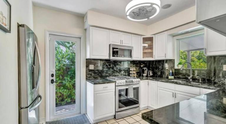 House with pool | Good for workation | Pet-friendly — photo 4