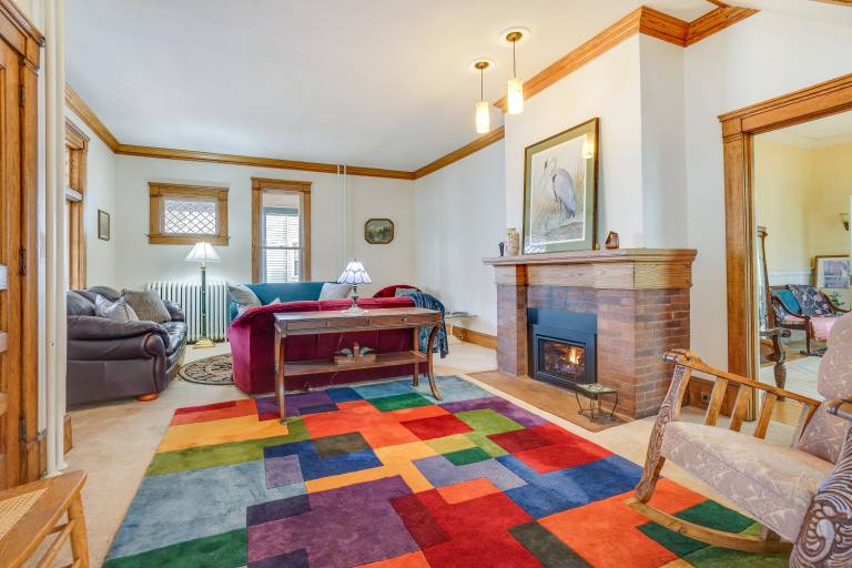 Eau Claire Retreat: Close to Campus & Dtwn! — photo 4