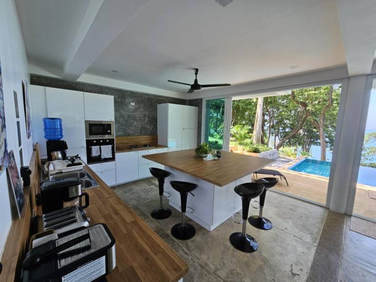 Beachfront Villa Rawai — photo 4