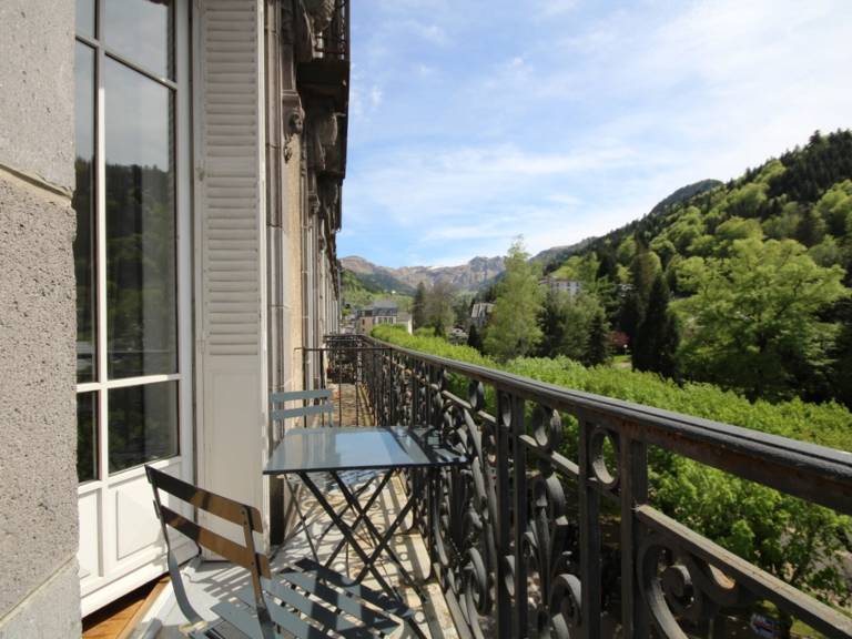Splendid T1 with balcony and WIFI - Sleeps 4 — photo 3