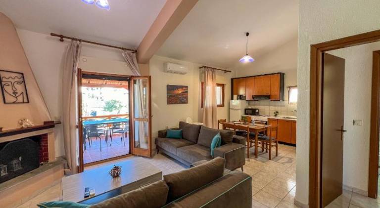 House with 2 rooms for 5 persons — photo 2